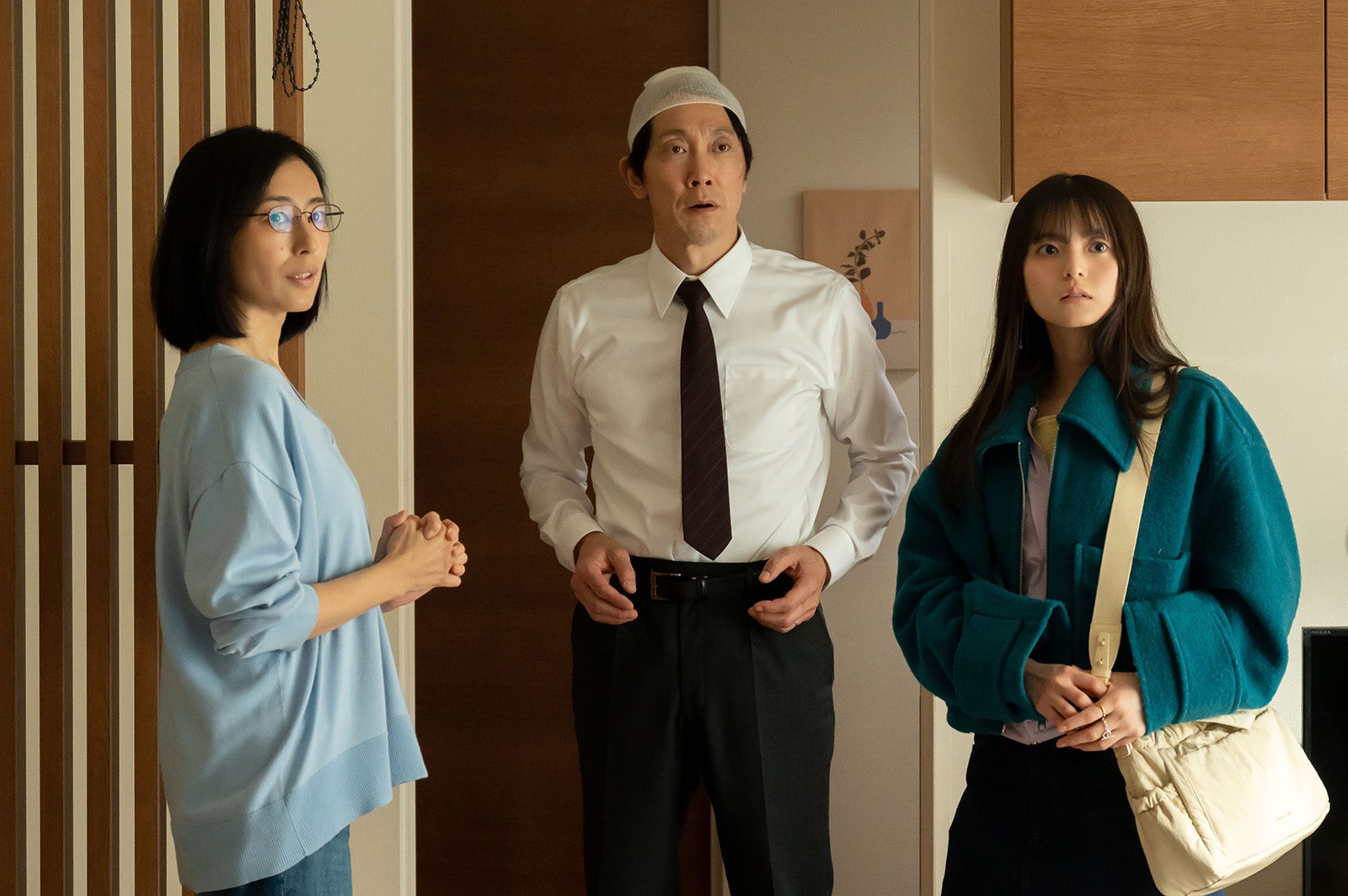 木村多江、佐々木蔵之介、齋藤飛鳥「マイホームヒーロー」第6話より（C）山川直輝・朝基まさし／講談社／ドラマ「マイホームヒーロー」製作委員会・MBS