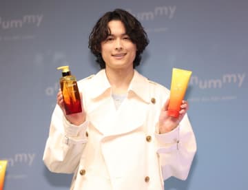 SixTONES松村北斗 大泉洋と意外すぎる師弟関係「そろそろマイシューズを持つべきじゃないか？」