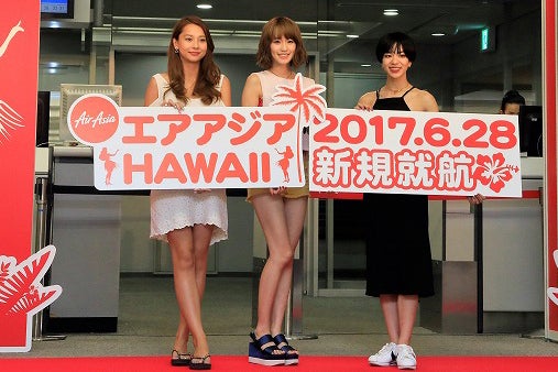 （左から）Niki、越野アンナ、Una