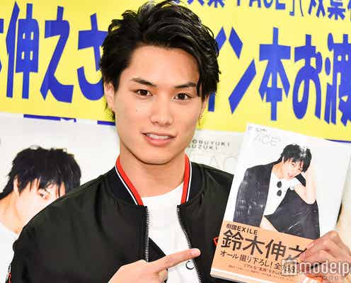 鈴木伸之、肉体美披露“シーツショット”撮影直前に「100回」筋トレ 今年のバレンタインの予定も明かす