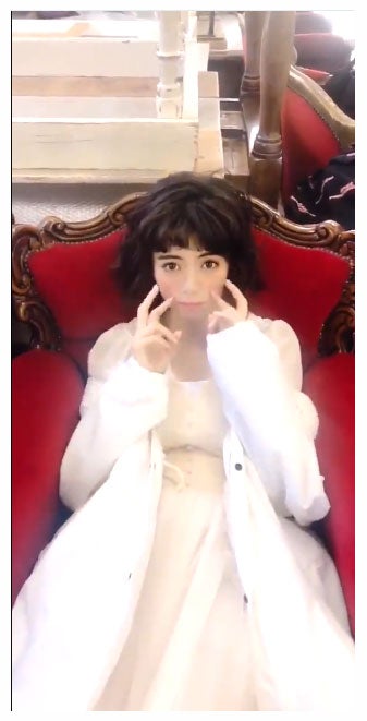 池田エライザ“オン眉ふわふわヘア”が可愛い「お姫様みたい」「雰囲気違う」と注目集まる