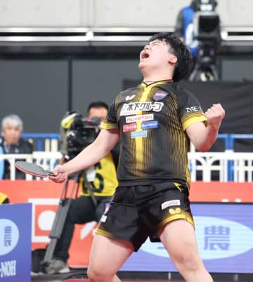 松島輝空が連覇 準決勝で張本智との激闘制し「自信につながる」 ロス五輪へ一直線「高みを目指して」