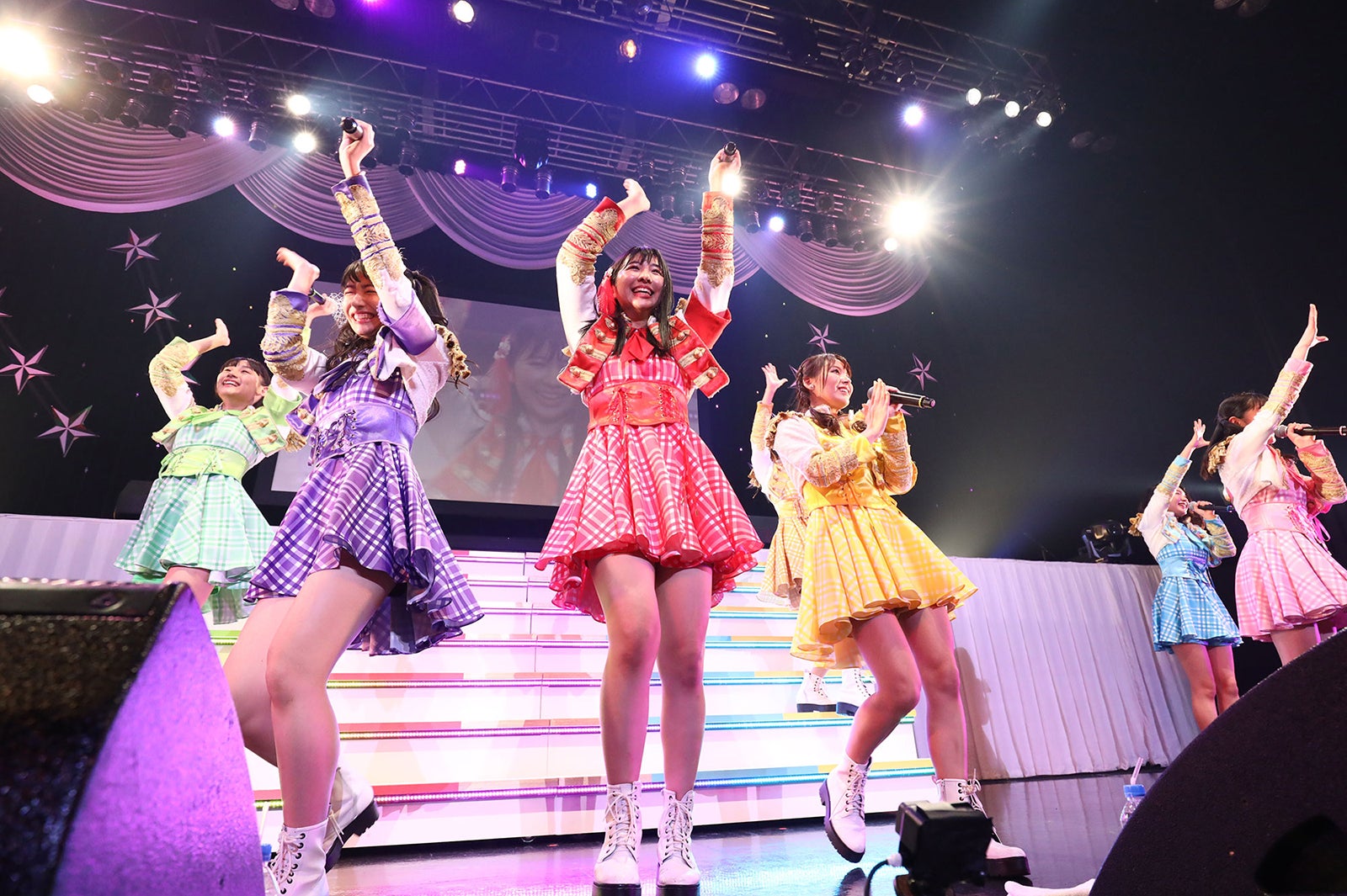 SUPER☆GiRLS浅川梨奈・溝手るか・渡邉ひかる・宮崎理奈・内村莉