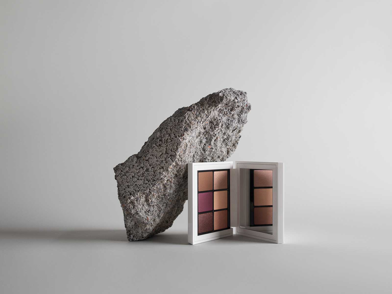 ZARAのトータルビューティーライン「ZARA Beauty」より（提供写真）