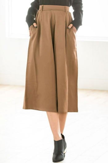 リラックスガウチョパンツ「Re:EDIT by GALSTAR」2,398円（税込）／画像提供：Re:EDIT by GALSTAR