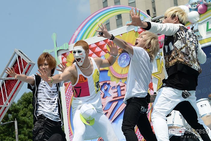 ゴールデンボンバー