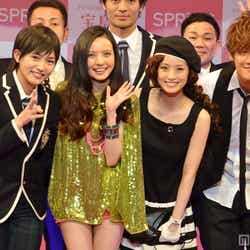 左から:川口春奈、ベッキー、上戸彩、JUNO