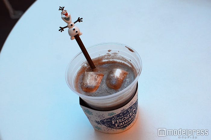 ホットチョコレートドリンク、スーベニアスプーン付き¥750(C)モデルプレス