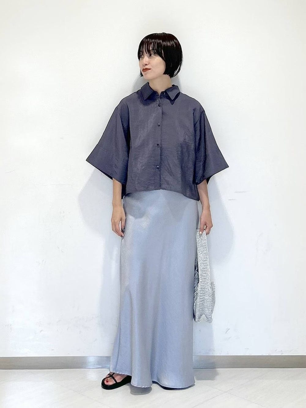 【OKコーデ】オーバーサイズシャツで、きちんと感や秋のニュアンスをプラス 出典:WEAR