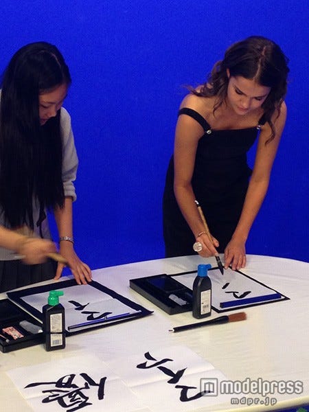 初来日したマイア・ミッチェル(C)Disney