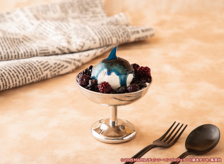 【ビーム】ベリーパフェ　税込1,190円（C）2025 MAPPA／チェンソーマンプロジェクト （C）藤本タツキ／集英社