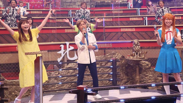 (左から)中川翔子、古谷徹、桜 稲垣早希 (C)フジテレビ