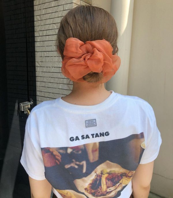 シュシュを使ったヘアアレンジ特集 簡単だけど凝って見える時短スタイル モデルプレス シュシュを使ったヘアアレンジ特集 簡単だけど凝って見える時短スタイル モデルプレス