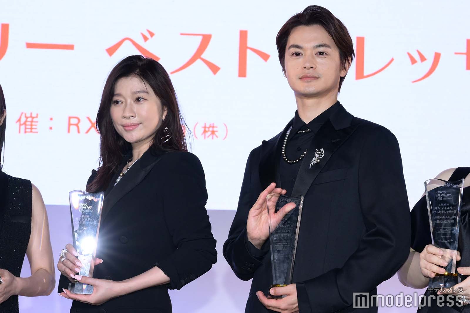 篠原涼子、瀬戸康史（C）モデルプレス