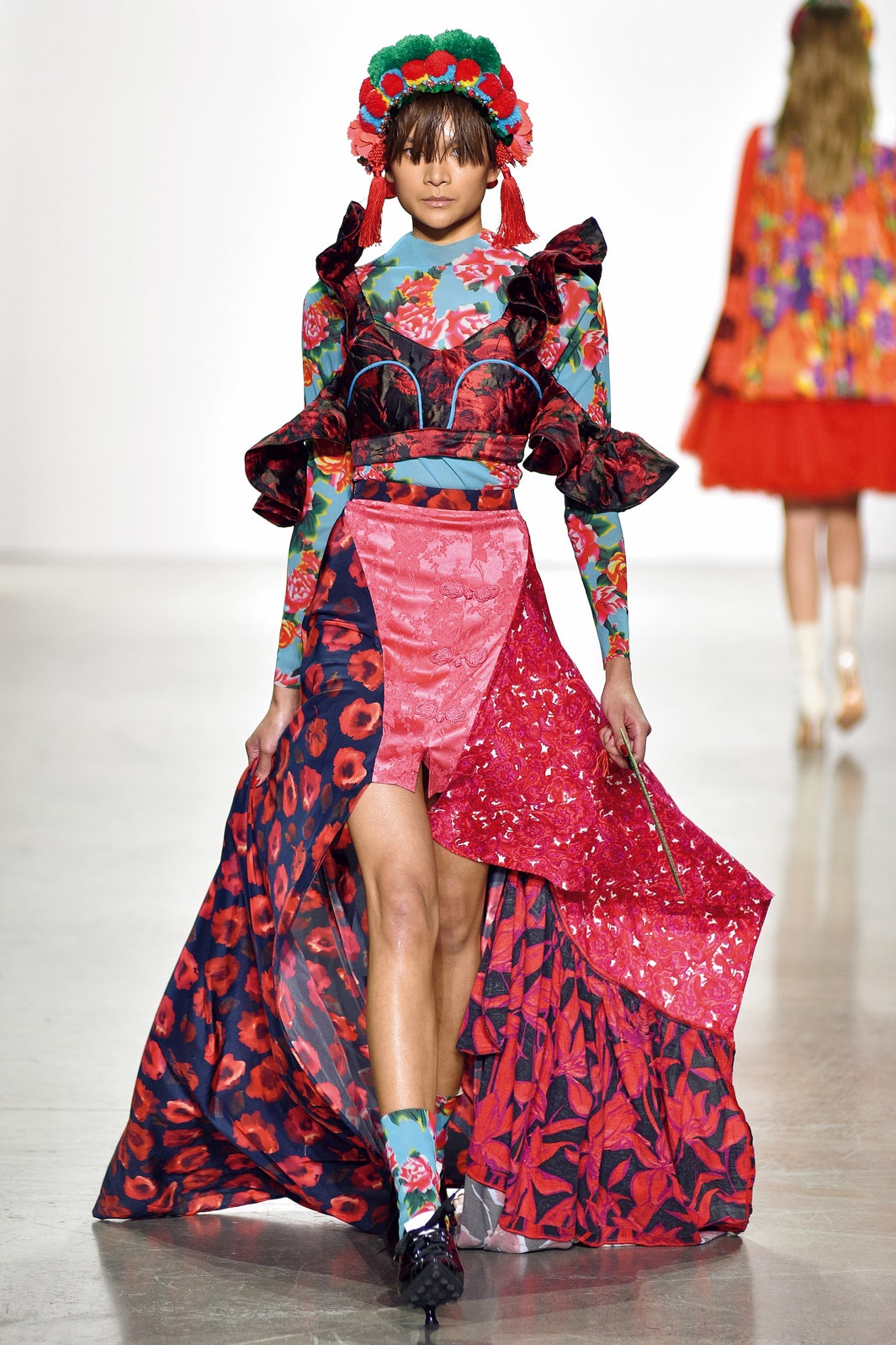 「DOKKA vivid 22歳のガールズパワーとアクション」より（C）ASIA FASHION COLLECTION