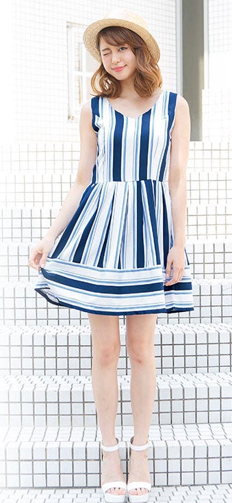 ストライプ☆ウエスト切替ノースリーブフレアミニワンピース「神戸レタス」2990円（税込）