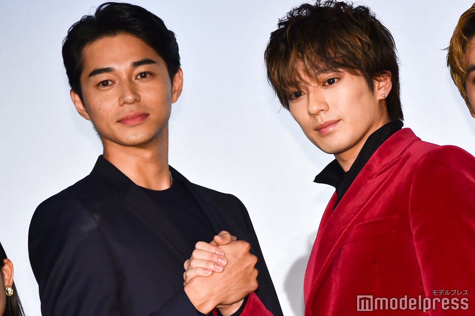 東出昌大、新田真剣佑 （C）モデルプレス