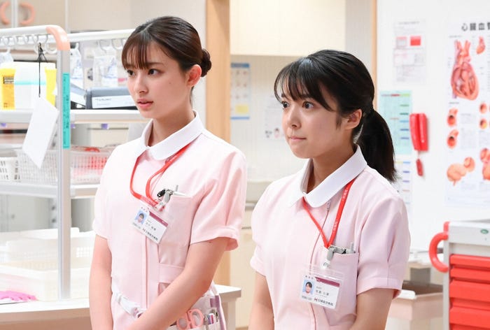 吉川愛、上白石萌音/「恋はつづくよどこまでも」第2話より(C)TBS