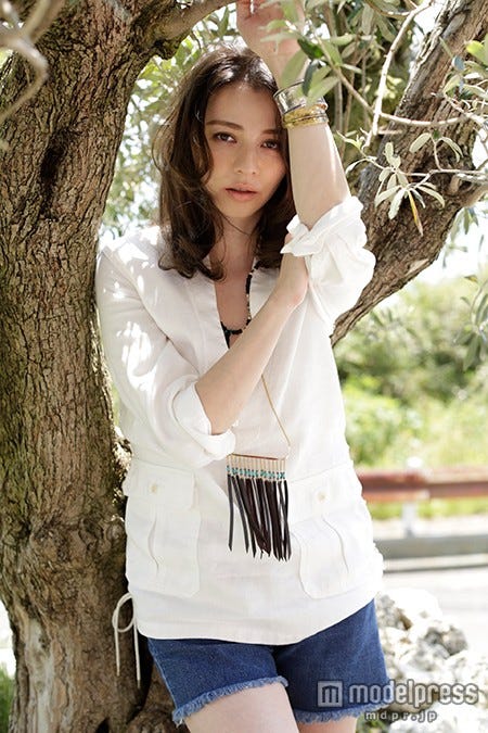 イメチェン後の香里奈/「GINGER」未公開カット(C)曽根将樹