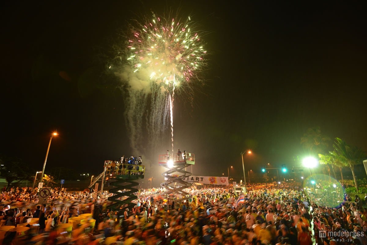 現地の観客も熱狂したライブイベント「JALホノルルマラソン・ルアウ」