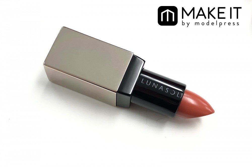 LUNASOL／シームレスマットリップス／09／3,800円（税抜）／カネボウ化粧品 (C)メイクイット