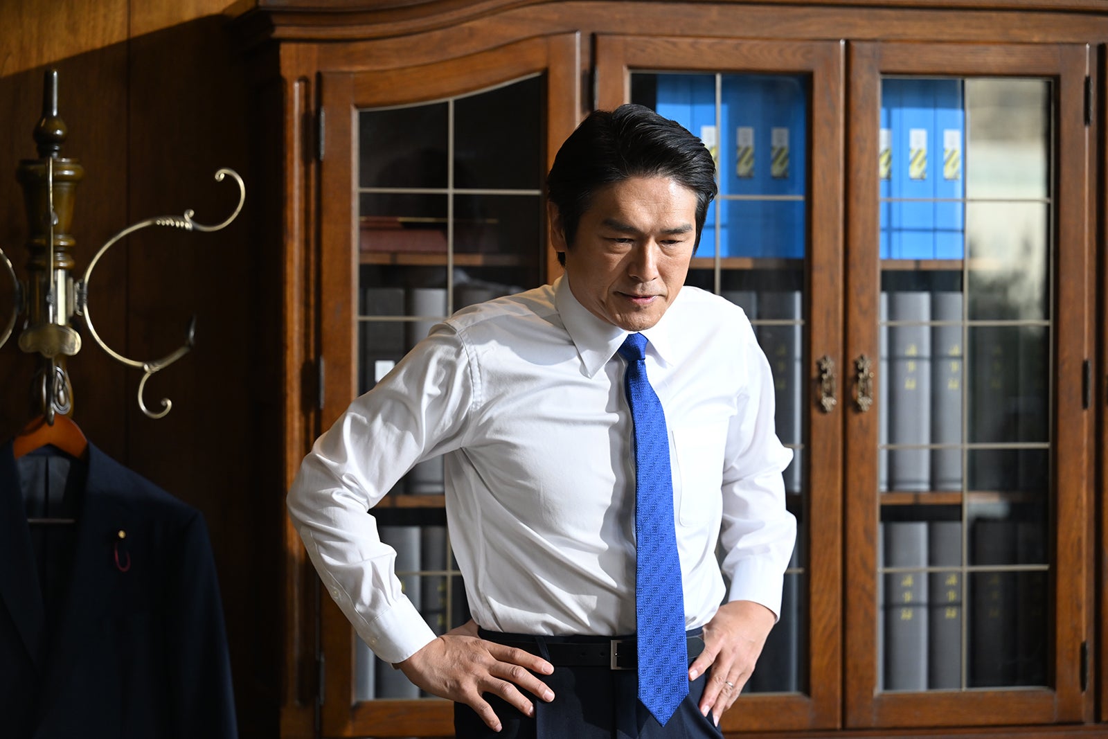 高橋克典「罠の戦争」最終話より（C）カンテレ