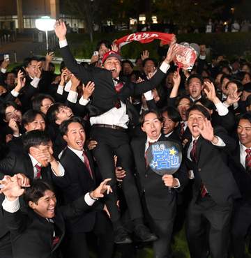 広島2位の立命大・西野 球団36年ぶり2位以内で大卒捕手指名 立命大の先輩・古田目指し日本一の捕手に「1日でも早く戦力に」
