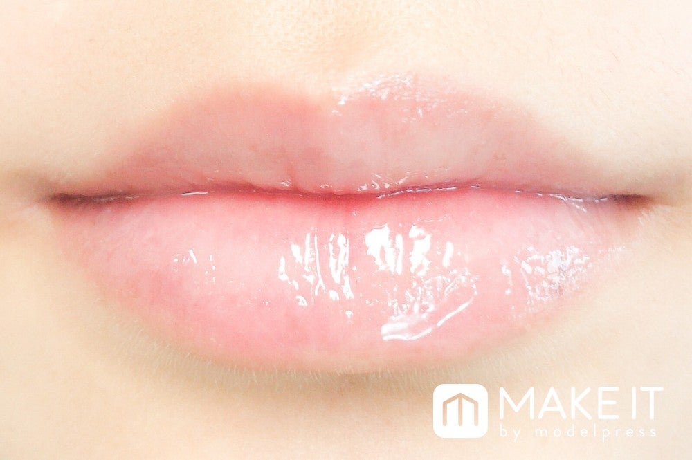 【キャンメイク】「ボリュームアップレディグロス」“01 パールピンク”単品塗り (C)メイクイット