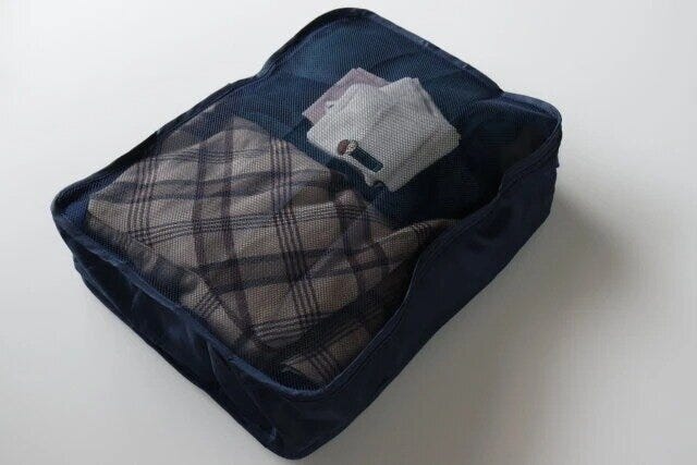 ダイソー トラベル収納ケース(折りたたみ、ネイビー) ダイソー トラベル収納ケース(折りたたみ、ネイビー)