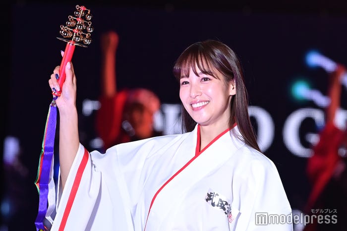 鷲見玲奈 (C)モデルプレス