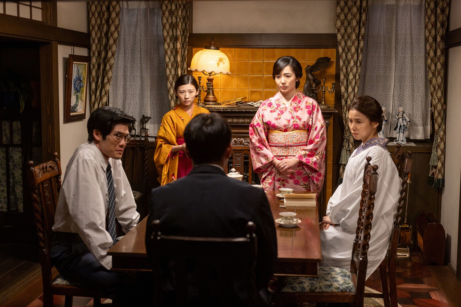 上川周作、伊藤沙莉、森田望智、石田ゆり子「虎に翼」第20話より（C）NHK