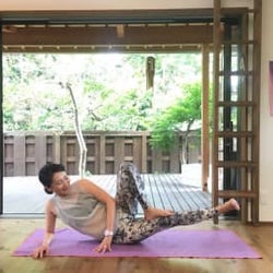 おうち時間でたったの1分!本気の下半身痩せエクササイズ