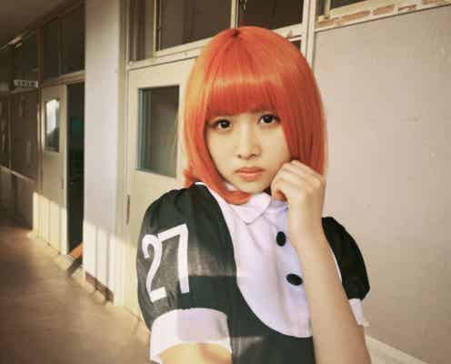 日向坂46上村ひなの、“人生初”オレンジウィッグ&メイドコスプレ姿に反響殺到「可愛すぎる」「すごく似合ってる」