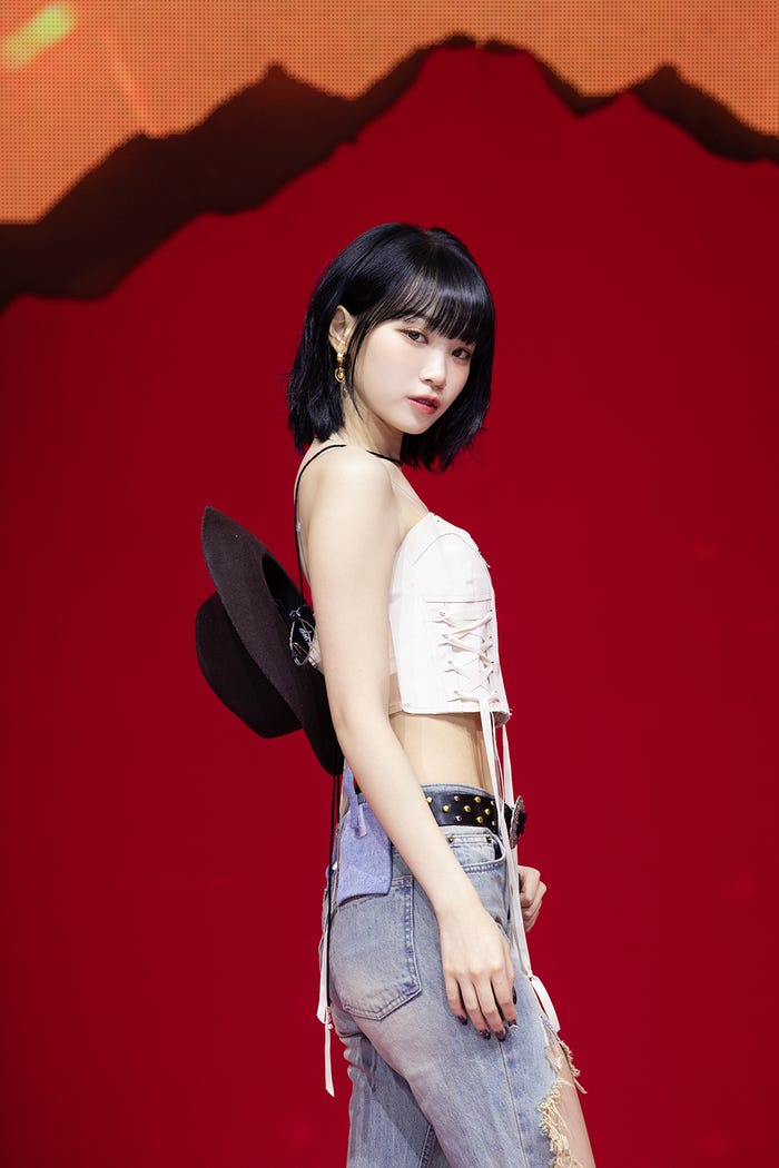 チェウォン/LE SSERAFIM(P)&(C)SOURCE MUSIC