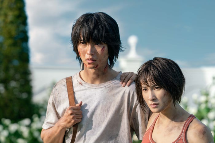 山崎賢人、土屋太鳳/Netflixシリーズ「今際の国のアリス」シーズン1~2(Netflixにて独占配信中)(C)麻生羽呂・小学館