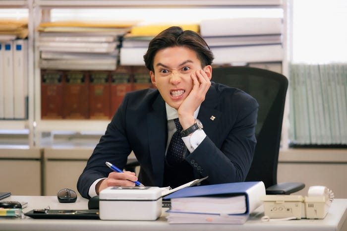 八木勇征「あやしいパートナー」第1話(C)「あやしいパートナー」製作委員会・MBS