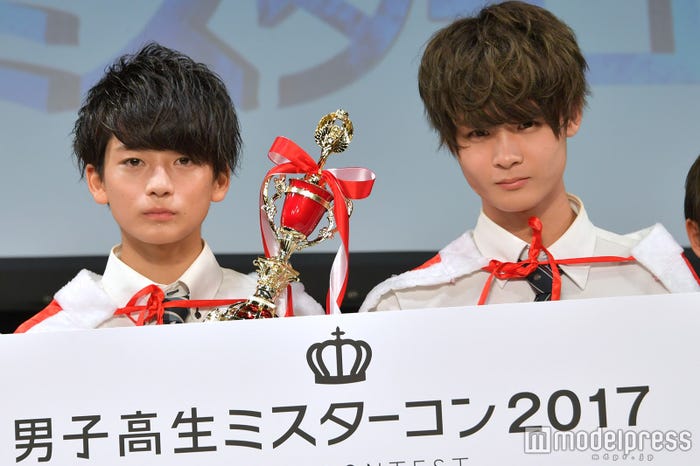 「男子高生ミスターコン2017」関東地方予選/左から:グランプリ高橋文哉くん&準グランプリ田中力樹くん(C)モデルプレス