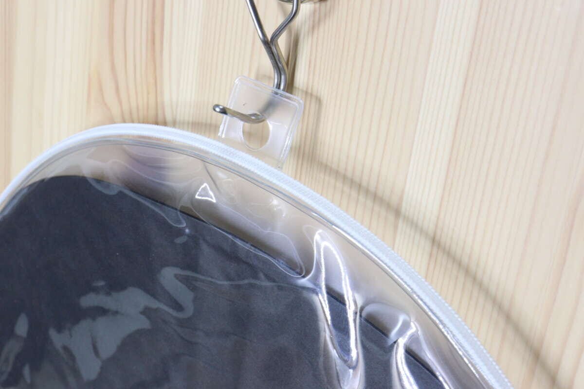 ダイソーの韓国うちわ対応ケースのフック穴