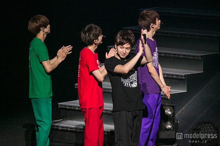 発表の瞬間/ライブの様子