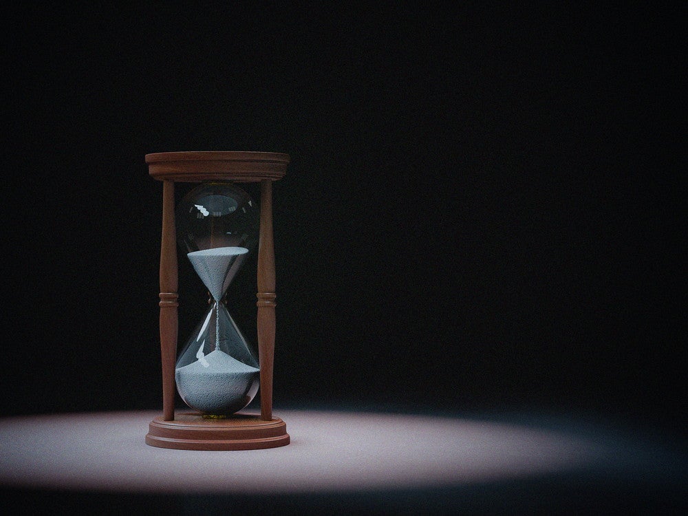 砂時計を使った謎解きも（イメージ）／画像提供：オリックス