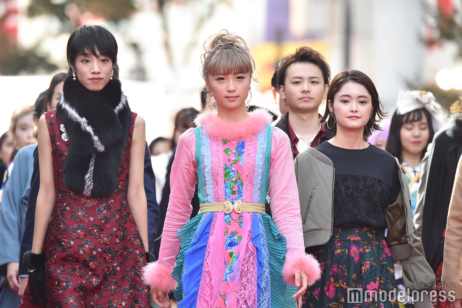 （中央）Dream Ami（C）モデルプレス