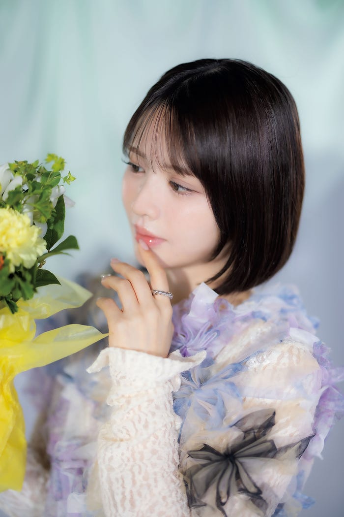 鎮西寿々歌「モデルプレスカウントダウンマガジン vol.13」(東京ニュース通信社刊)写真:野間憲治