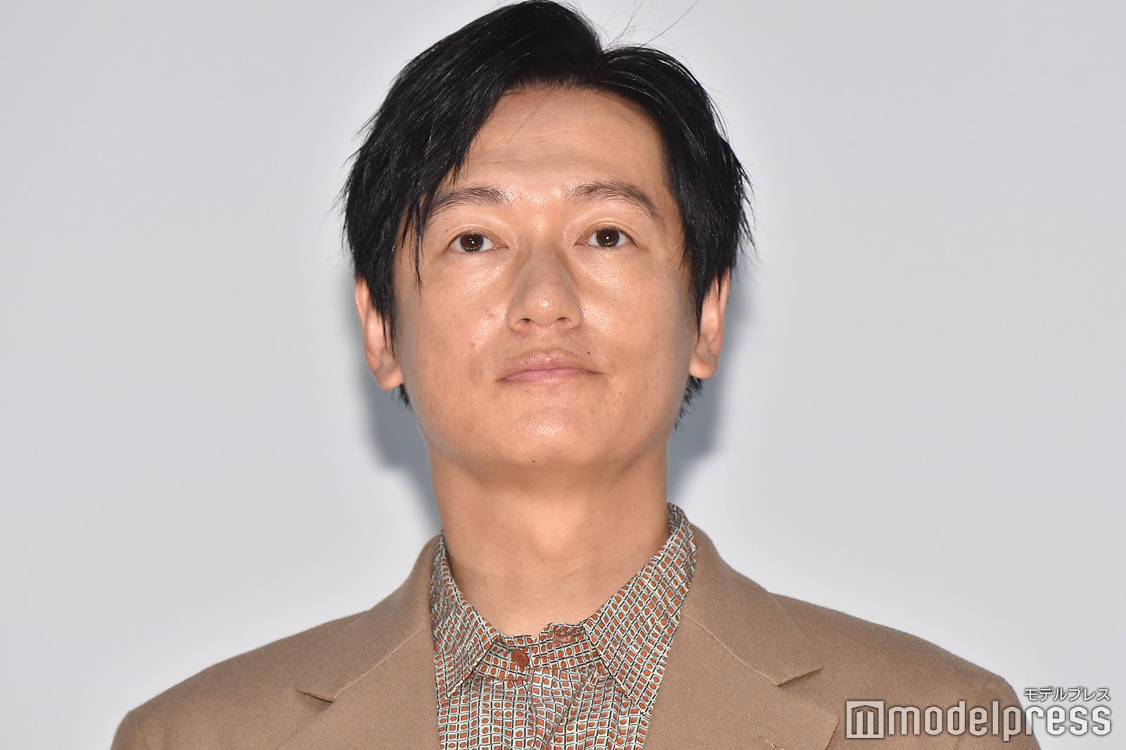 「アンナチュラル」井浦新、石原さとみ＆市川実日子の2ショット“写り込み”に言及「奥に仲の悪いふたりが仲良く」【ラストマイル】