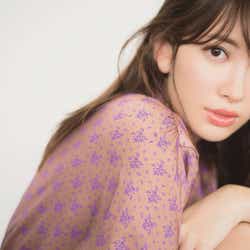 モデルプレス - 小嶋陽菜、“今一番新しい”ナチュラルメイクで際立つ美貌