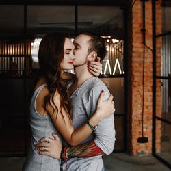 彼のキスはどれ…?彼からの【愛され度】がわかるキス3選