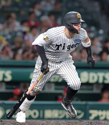 阪神 佐藤輝明も一気に生還！広島の拙守絡んで実質“ランニング本塁打”甲子園が騒然 前川も3号ソロで続き一挙4点のビッグイニング