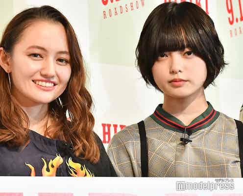 欅坂46平手友梨奈&アヤカ・ウィルソン、密着ショットにファン歓喜「ほっこりする」「幸せな空間」<響 -HIBIKI->