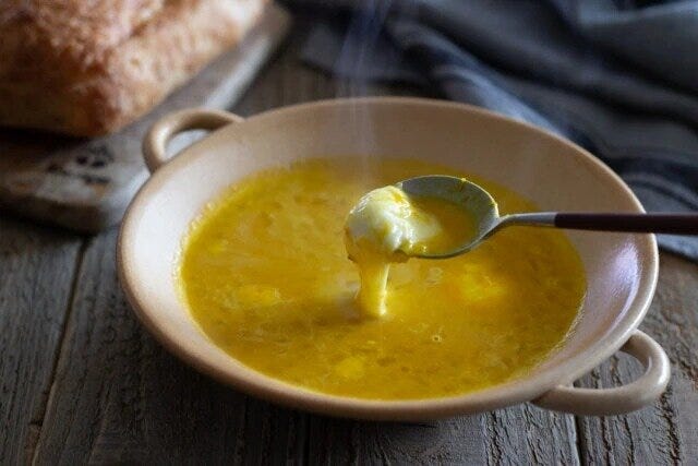 モッツァレラチーズがとろけるかぼちゃのポタージュ モッツァレラチーズがとろけるかぼちゃのポタージュ