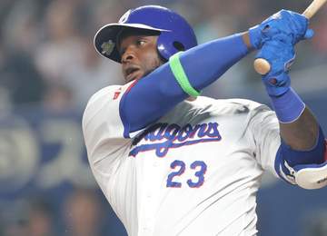 中日がサノー内野手を抹消 5選手を入れ替え