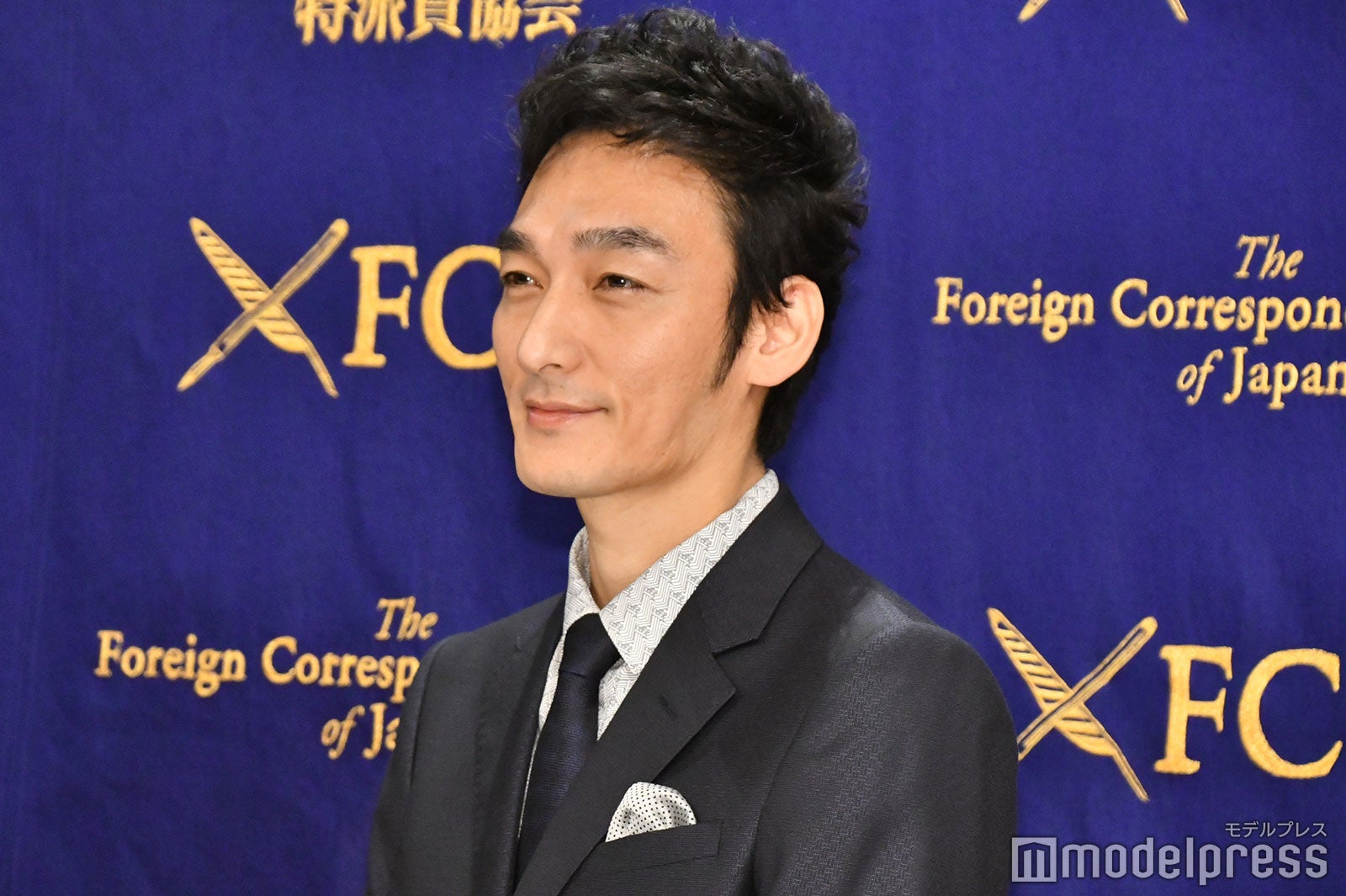 草なぎ剛（C）モデルプレス